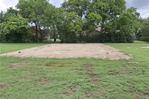 488 E Avenue R, Belton, TX 76513 - Photo 1