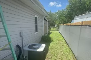 103 S 3rd St, Stockdale, TX 78160 - Photo 22