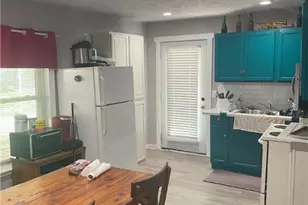 103 S 3rd St, Stockdale, TX 78160 - Photo 16