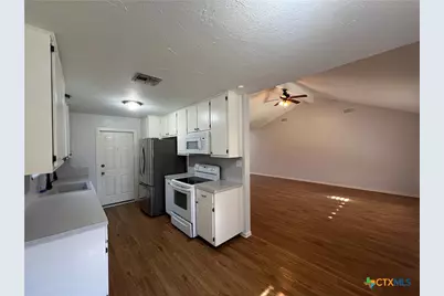 308 Fernwood Circle, Victoria, TX 77901 - Photo 4