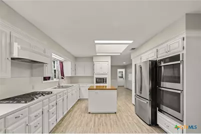 308 Woodway Drive, Victoria, TX 77904 - Photo 14