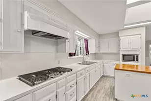 308 Woodway Dr, Victoria, TX 77904 - Photo 16