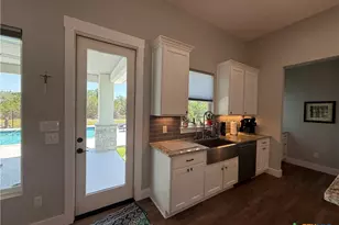 242 Flanders, Fischer, TX 78623 - Photo 4