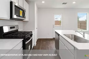 324 Cottonmouth Ln, Seguin, TX 78155 - Photo 6