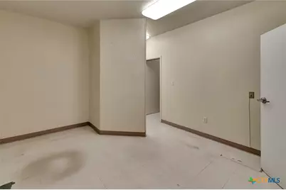 8410 Fm 236, Victoria, TX 77905 - Photo 14