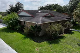1001 Brookhollow Dr, Port Lavaca, TX 77979 - Photo 6