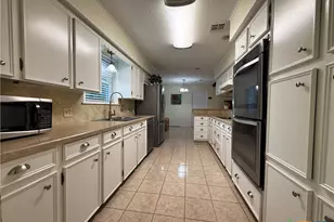 1001 Brookhollow Dr, Port Lavaca, TX 77979 - Photo 16