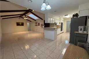 1001 Brookhollow Dr, Port Lavaca, TX 77979 - Photo 14