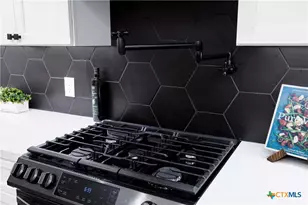 537 Compass Rose, Canyon Lake, TX 78133 - Photo 8