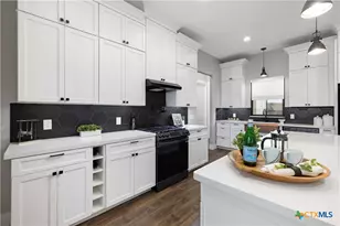 537 Compass Rose, Canyon Lake, TX 78133 - Photo 6