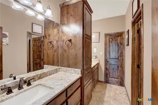 1494 County Rd 433, Stockdale, TX 78160 - Photo 28