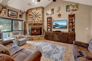 1494 County Rd 433, Stockdale, TX 78160 - Photo 12