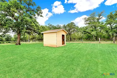 1494 County Road 433, Stockdale, TX 78160 - Photo 38