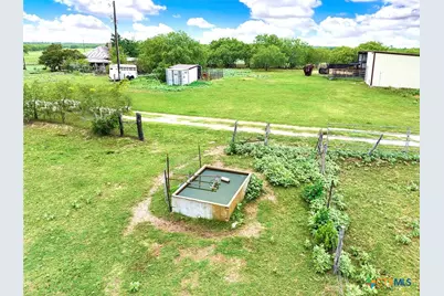 1494 County Road 433, Stockdale, TX 78160 - Photo 36
