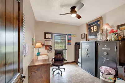 1494 County Road 433, Stockdale, TX 78160 - Photo 30