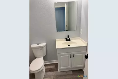 1037 N Guadalupe Street, Seguin, TX 78155 - Photo 12