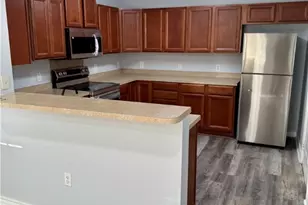 1037 N Guadalupe St, Seguin, TX 78155 - Photo 2