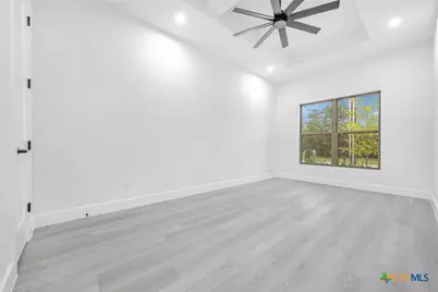 303 W Lane Ave, Manor, TX 78653 - Photo 24