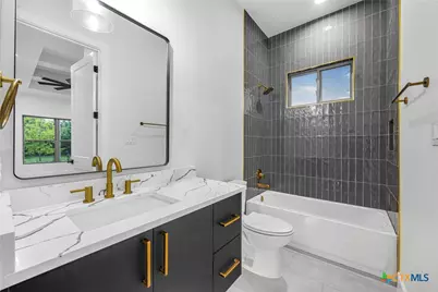 303 W Lane Ave, Manor, TX 78653 - Photo 26