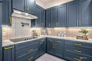 303 W Lane Ave, Manor, TX 78653 - Photo 48