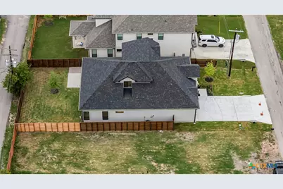 303 W Lane Ave, Manor, TX 78653 - Photo 38