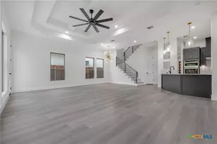 303 W Lane Ave, Manor, TX 78653 - Photo 8