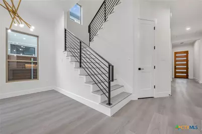 303 W Lane Ave, Manor, TX 78653 - Photo 6