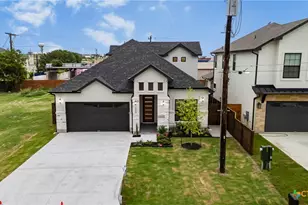 303 W Lane Ave, Manor, TX 78653 - Photo 34