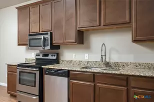 165 S Guadalupe St, San Marcos, TX 78666 - Photo 2