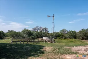 2615 Ykt Slickfield Rd, Yorktown, TX 78164 - Photo 2