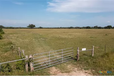 2615 Ykt Slickfield Road, Yorktown, TX 78164 - Photo 22