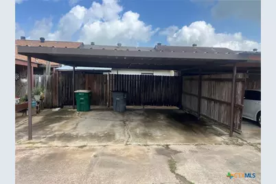 212 Versailles Street, Victoria, TX 77904 - Photo 12