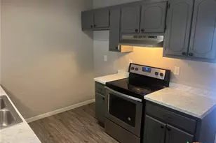 212 Versailles St, Victoria, TX 77904 - Photo 2