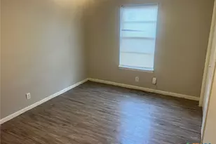 212 Versailles St, Victoria, TX 77904 - Photo 6