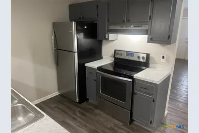 213 Chantilly Street, Victoria, TX 77904 - Photo 2