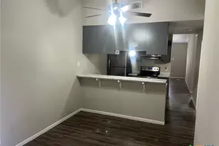 213 Chantilly St, Victoria, TX 77904 - Photo 4