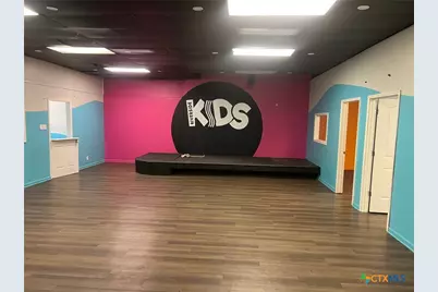 108 Cozzi Circle #L & M, Victoria, TX 77901 - Photo 2