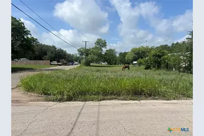 000 Concrete Street, Yoakum, TX 77995 - Photo 4