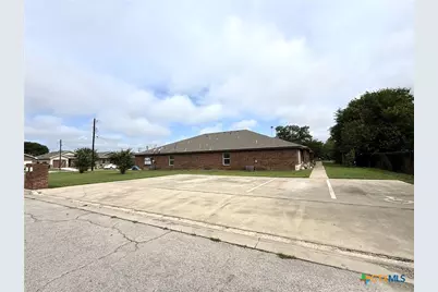 801 and 803 S Live Oak Street, Lampasas, TX 76550 - Photo 4
