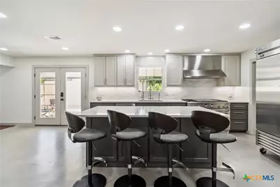 425 W Edgewater Terrace, New Braunfels, TX 78130 - Photo 4