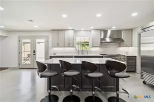 425 W Edgewater Terrace, New Braunfels, TX 78130 - Photo 4