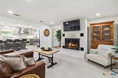 425 W Edgewater Terrace, New Braunfels, TX 78130 - Photo 1