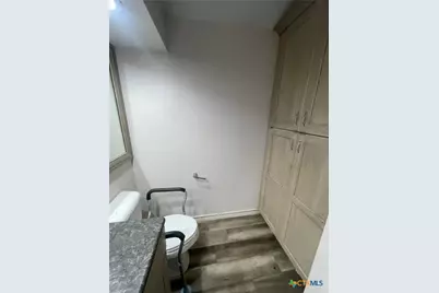 1505 E Park Avenue, Victoria, TX 77901 - Photo 10