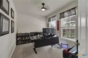 6333 Iris Run, New Braunfels, TX 78132 - Photo 4