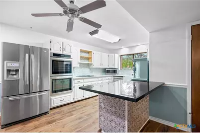 213 Tracy Lane, Victoria, TX 77904 - Photo 10