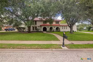 213 Tracy Ln, Victoria, TX 77904 - Photo 1