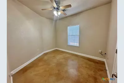 362 E Faust Street, New Braunfels, TX 78130 - Photo 16