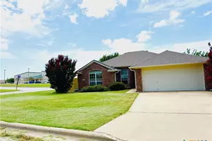 301 Winston Dr, Gatesville, TX 76528 - Photo 2