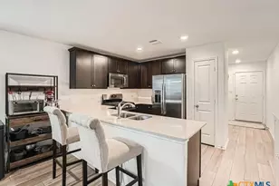 13517 Knights Br Dr, Elgin, TX 78621 - Photo 2