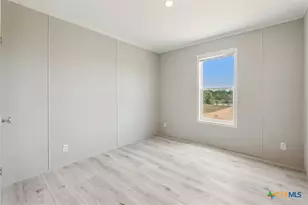 1287 County Road 402, Flatonia, TX 78941 - Photo 24